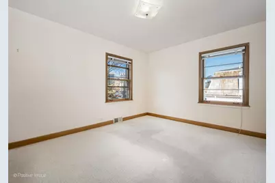 5932 N Keating Avenue, Chicago, IL 60646 - Photo 9