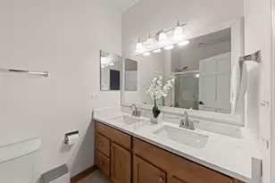 1081 Bartholdi Ct, Carol Stream, IL 60188 - Photo 11