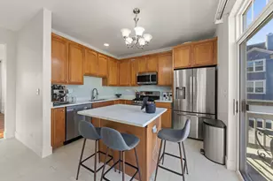 1081 Bartholdi Ct, Carol Stream, IL 60188 - Photo 7