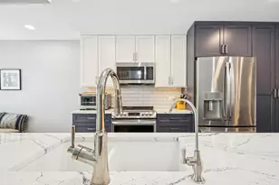 1 Dee Road N, Park Ridge, IL 60068 - Photo 5