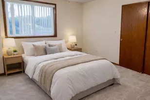 1510 N Rock Run Dr, Crest Hill, IL 60435 - Photo 7