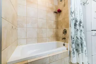 565 Maple Ave, Lisle, IL 60532 - Photo 11