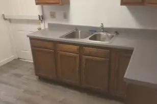 528 N Horsman St, Rockford, IL 61101 - Photo 9