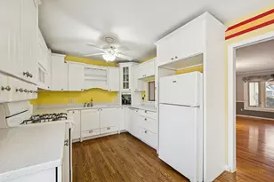 1402 N Millstream Dr, McHenry, IL 60050 - Photo 7