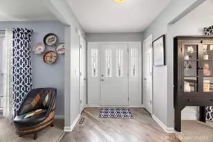 430 Turnbury Ct E, Dekalb, IL 60115 - Photo 9