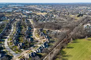 2667 Charter Oak Dr, Aurora, IL 60502 - Photo 39