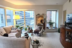 57 E Delaware Pl, Chicago, IL 60611 - Photo 3