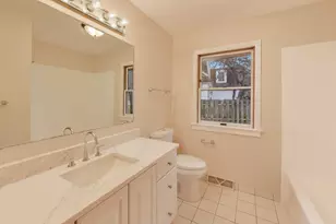 28 Muirwood Dr, Glen Ellyn, IL 60137 - Photo 33