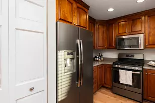 6385 Winstead Ct, Lisle, IL 60532 - Photo 7