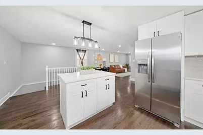 819 E 98th Place, Chicago, IL 60628 - Photo 15