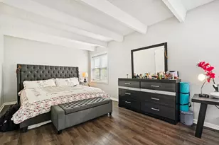 2142 W Rosemont Ave, Chicago, IL 60659 - Photo 7