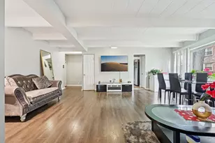 2142 W Rosemont Ave, Chicago, IL 60659 - Photo 3