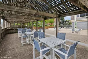 4250 N Marine Dr, Chicago, IL 60613 - Photo 15