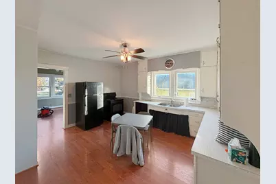 1614 S Carroll Avenue, Freeport, IL 61032 - Photo 3