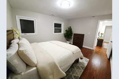 2817 W 100th Place, Evergreen Park, IL 60805 - Photo 9