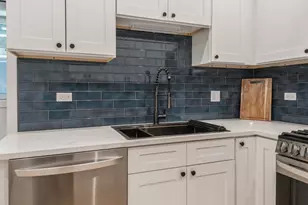 1535 W Estes Ave, Chicago, IL 60626 - Photo 13