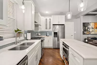 3940 N Christiana Avenue, Chicago, IL 60618 - Photo 9