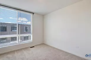 2326 Venture Dr, Schaumburg, IL 60173 - Photo 19