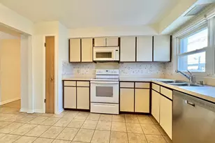 5200 Galitz St, Skokie, IL 60077 - Photo 9