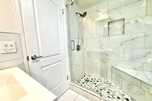 5200 Galitz St, Skokie, IL 60077 - Photo 13