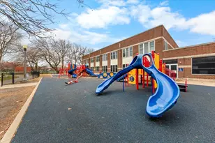 2150 W Foster Ave, Chicago, IL 60625 - Photo 29