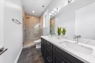 2150 W Foster Ave, Chicago, IL 60625 - Photo 19