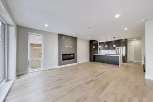 3339 N Ridgeway Ave, Chicago, IL 60618 - Photo 3