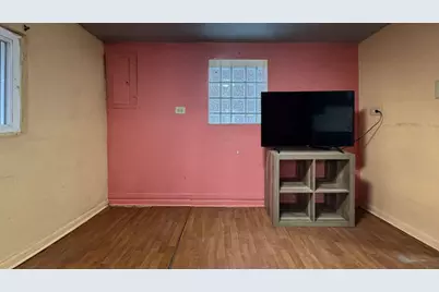 1041 N Ridgeway Avenue, Chicago, IL 60651 - Photo 25