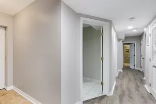 5726 N Kenmore Ave, Chicago, IL 60660 - Photo 11