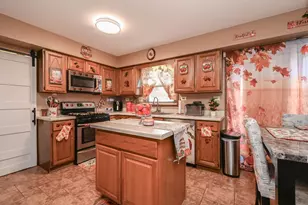 3805 Bertrand Ln, Beach Park, IL 60099 - Photo 11