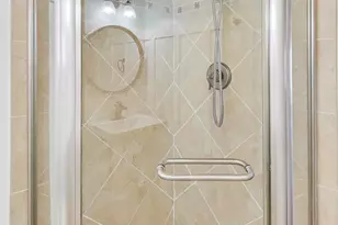 2002 N Eastwood Dr, Arlington Heights, IL 60004 - Photo 15