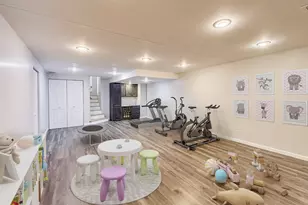 2002 N Eastwood Dr, Arlington Heights, IL 60004 - Photo 27