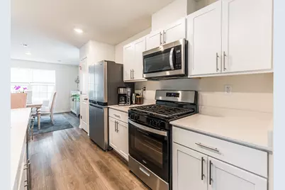 1053 Briar Glen Court, Hampshire, IL 60140 - Photo 3