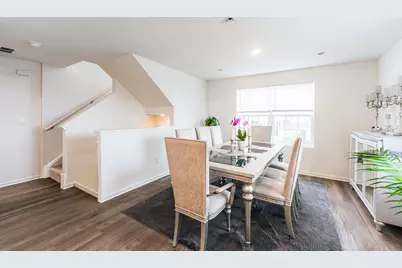 1053 Briar Glen Court, Hampshire, IL 60140 - Photo 7