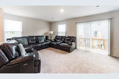 1053 Briar Glen Court, Hampshire, IL 60140 - Photo 11