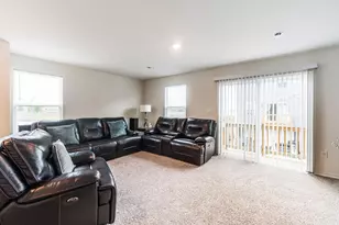 1053 Briar Gln Ct, Hampshire, IL 60140 - Photo 11