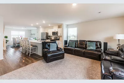 1053 Briar Glen Court, Hampshire, IL 60140 - Photo 9