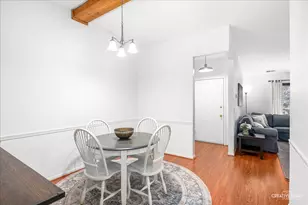 40 Harbor Ct, Naperville, IL 60565 - Photo 5