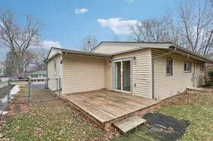 1915 W Oakleaf Dr, McHenry, IL 60051 - Photo 23