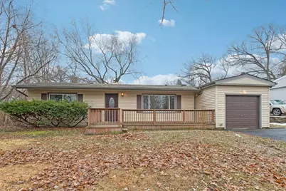 1915 W Oakleaf Drive, McHenry, IL 60051 - Photo 1