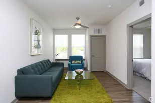 700 E Algonquin Rd, Schaumburg, IL 60173 - Photo 3