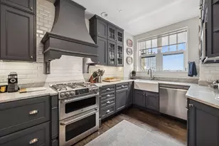 3300 N Lake Shore Dr, Chicago, IL 60657 - Photo 23