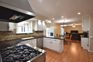 6N264 Weber Dr, Saint Charles, IL 60174 - Photo 13