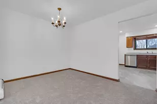 1225 Whispering Hills Ct, Naperville, IL 60540 - Photo 11