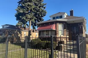9441 S Prairie Ave, Chicago, IL 60619 - Photo 1