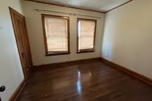 9441 S Prairie Ave, Chicago, IL 60619 - Photo 9