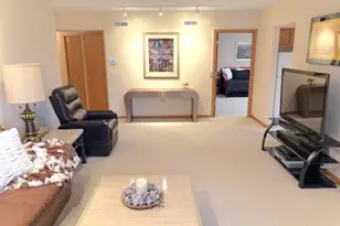 5005 Warren Street W, Skokie, IL 60077 - Photo 9