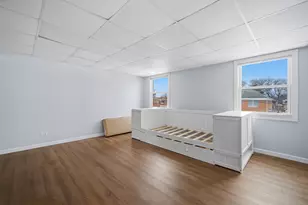 7525 Karlov Ave, Skokie, IL 60076 - Photo 17