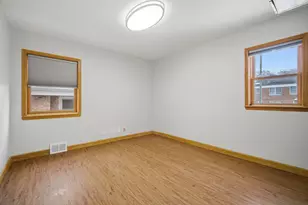 7525 Karlov Ave, Skokie, IL 60076 - Photo 13