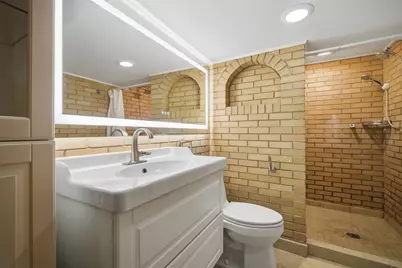 7525 Karlov Avenue, Skokie, IL 60076 - Photo 23